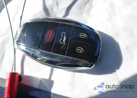 2019 Bentley Bentayga V8 z USA, uszkodzony, nr VIN SJAAM2ZV3KC025982